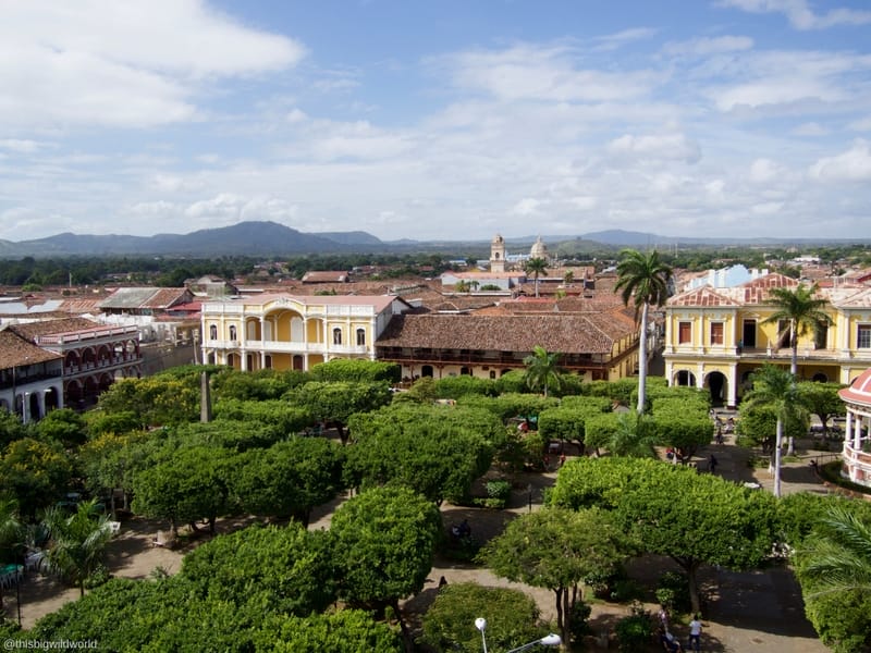 Image of Parque Centrale in Granada Nicaragua.