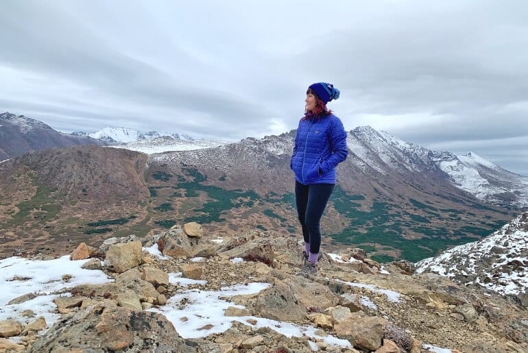 What to wear winter hiking including the best winter hiking clothing and gear!