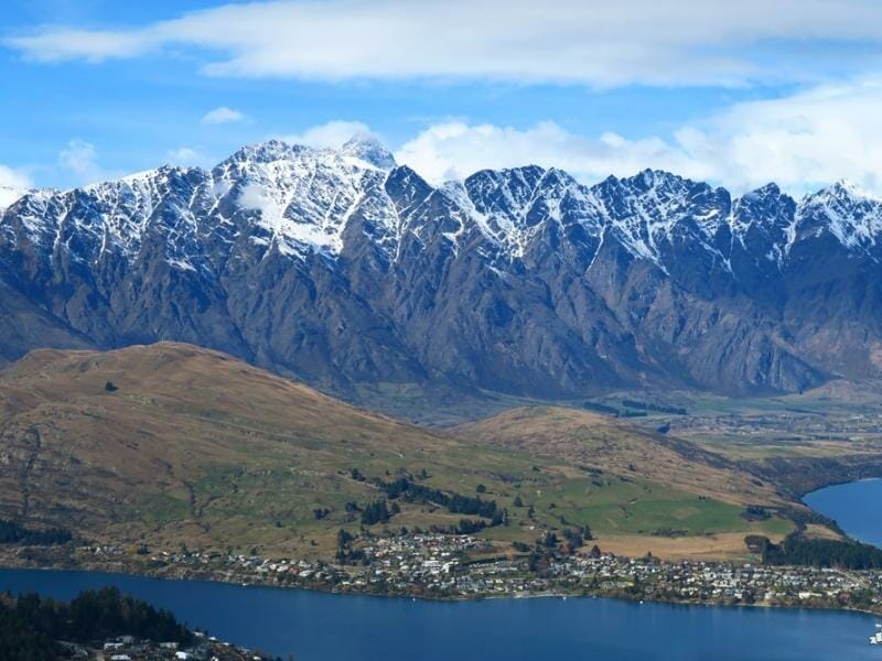 Experience all the winter fun in the mountains surrounding Queenstown, New Zealand.